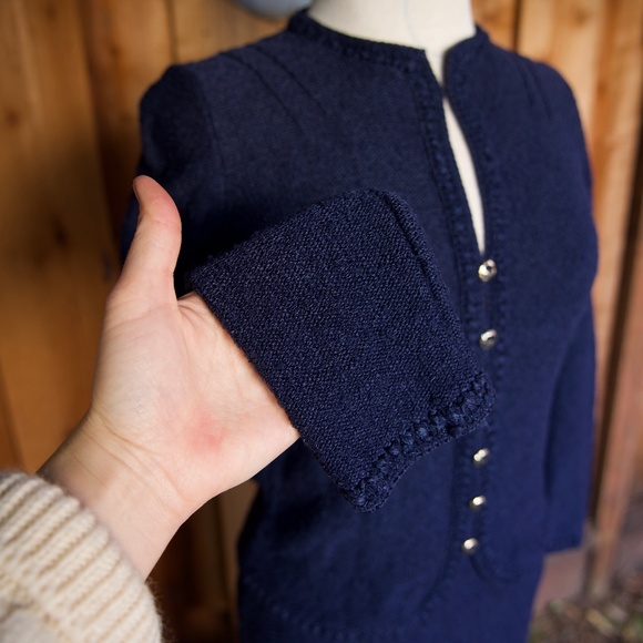 Vintage St. John For Saks Fifth Ave Blue Knitted Skirt & Sweater Set Woman's S - Picture 12 of 17